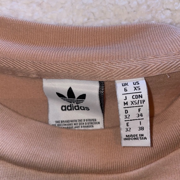 Adidas blush colored crop top - Picture 6 of 8